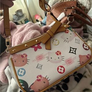 Hello kitty purse